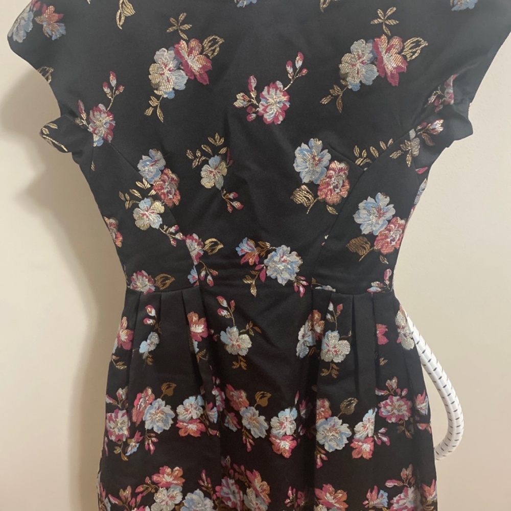 Dress - Picture 2 of 2
